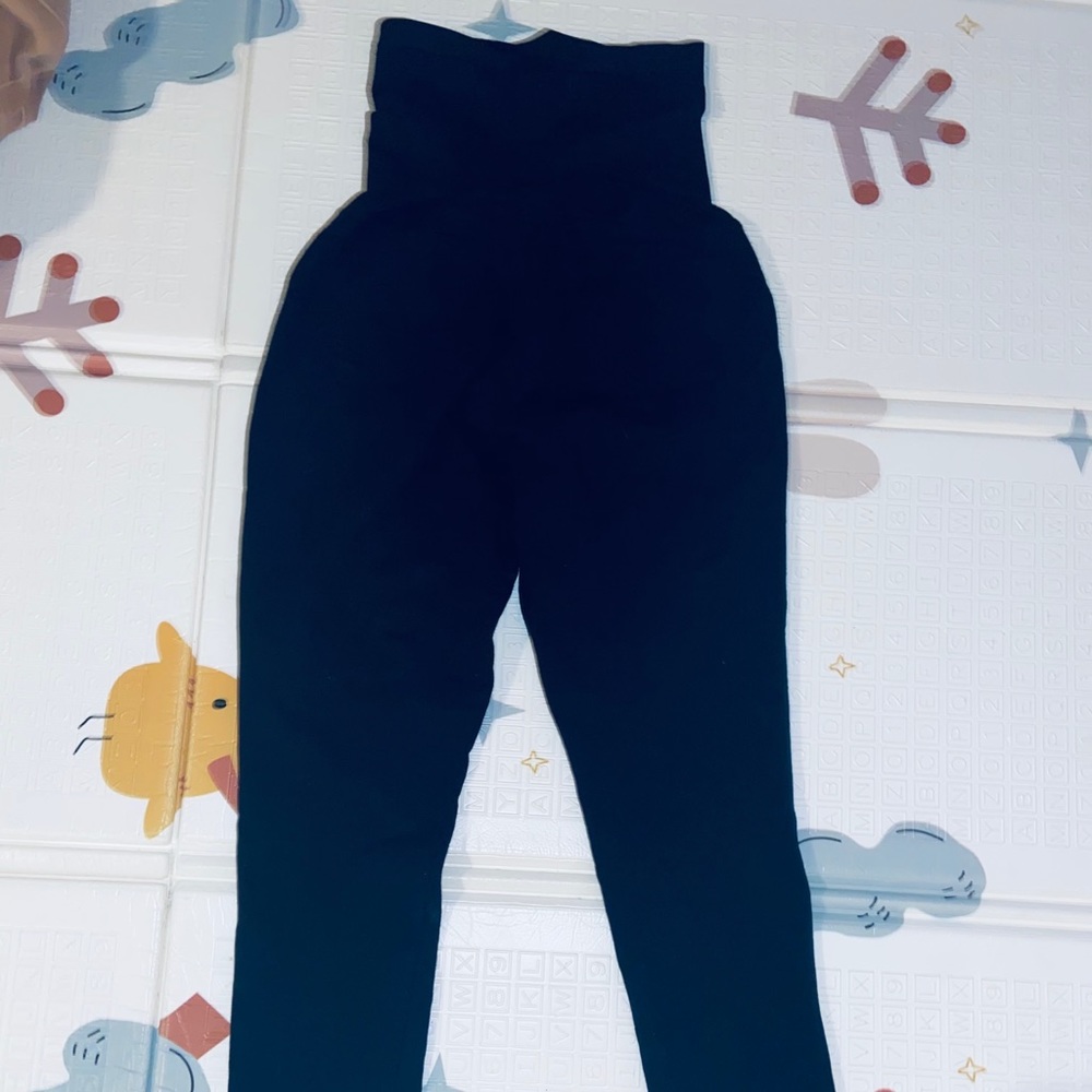 Maternity Clothes - image 1